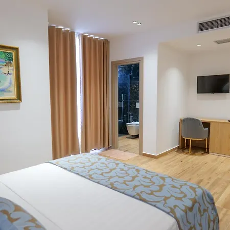 Bora Bora Hotel 4*