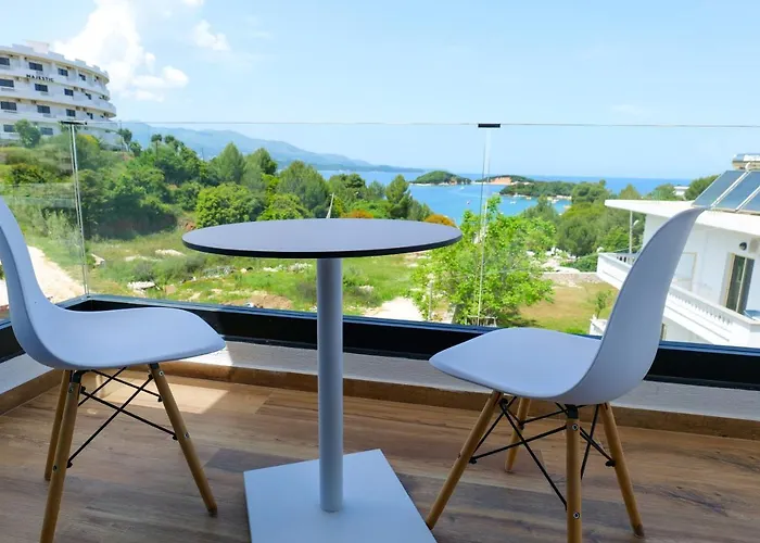 Отель Bora Bora Ксамил