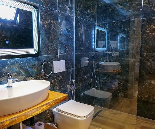 Hotel Bora Bora Ksamil